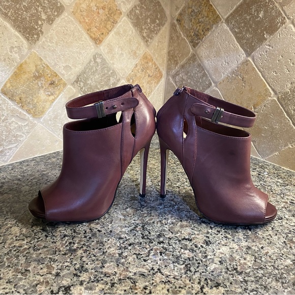 Beautiful BN Shoemint "Leila" Booties in size 6.5 Color:Wine NEW IN THE BOX - Picture 9 of 16